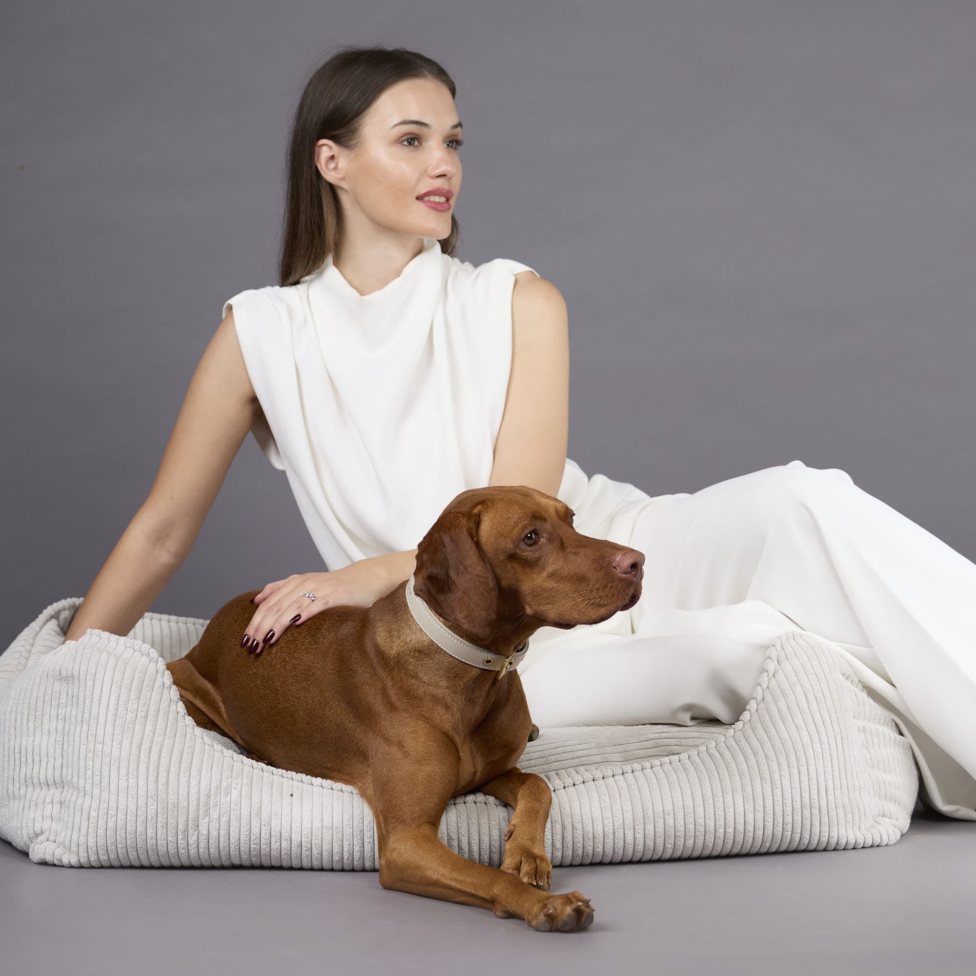 William Walker (B-Ware) Orthopädisches Cord Hundebett Moonlight (Hellgrau)